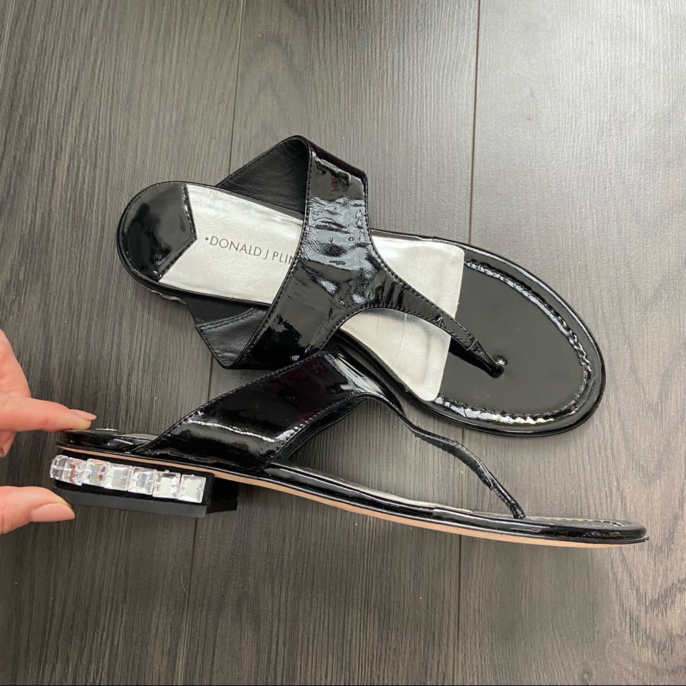 Donald J Pliner thong patent sandals